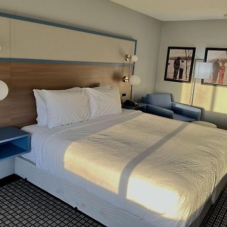 Americinn By Wyndham Reedsburg Buitenkant foto