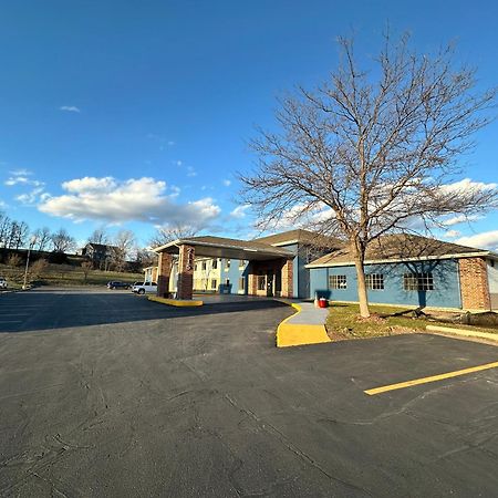 Americinn By Wyndham Reedsburg Buitenkant foto