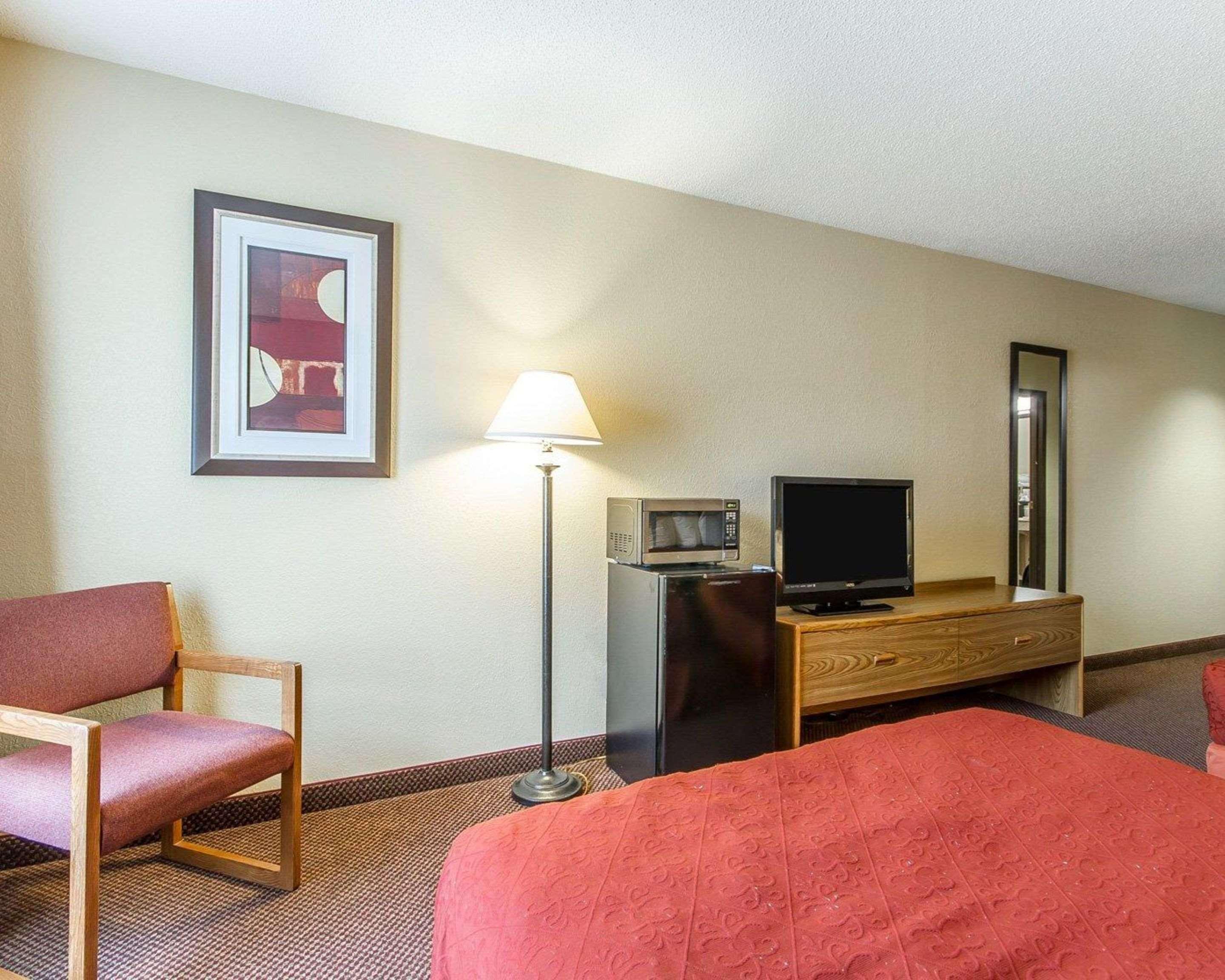 Americinn By Wyndham Reedsburg Buitenkant foto