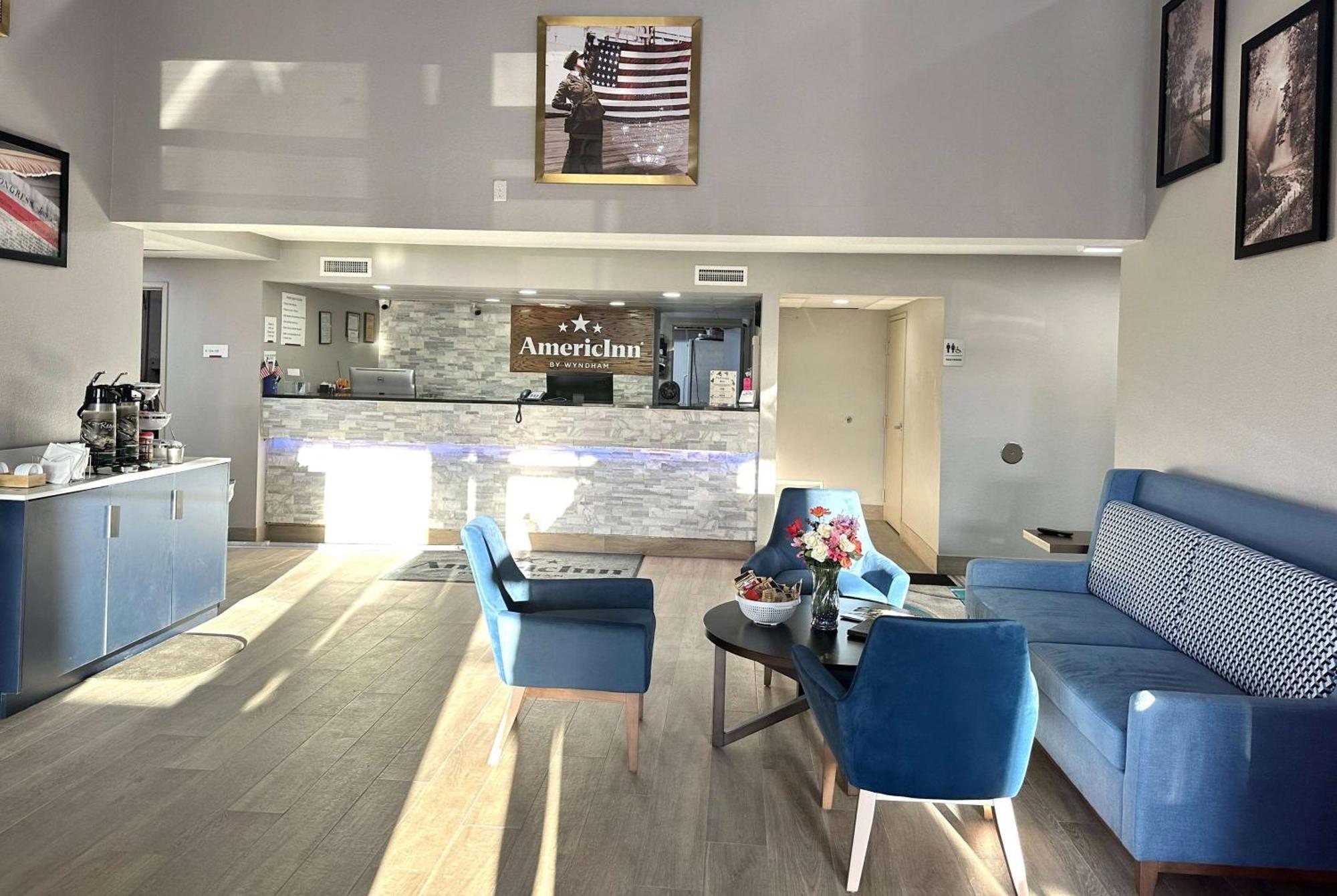 Americinn By Wyndham Reedsburg Buitenkant foto