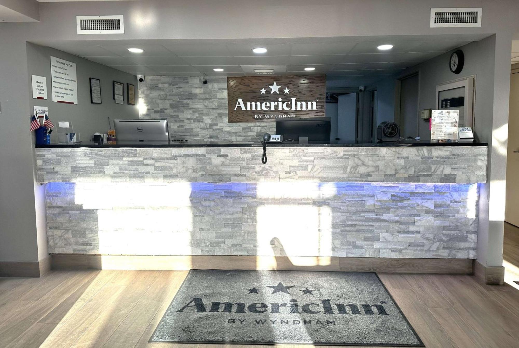 Americinn By Wyndham Reedsburg Buitenkant foto