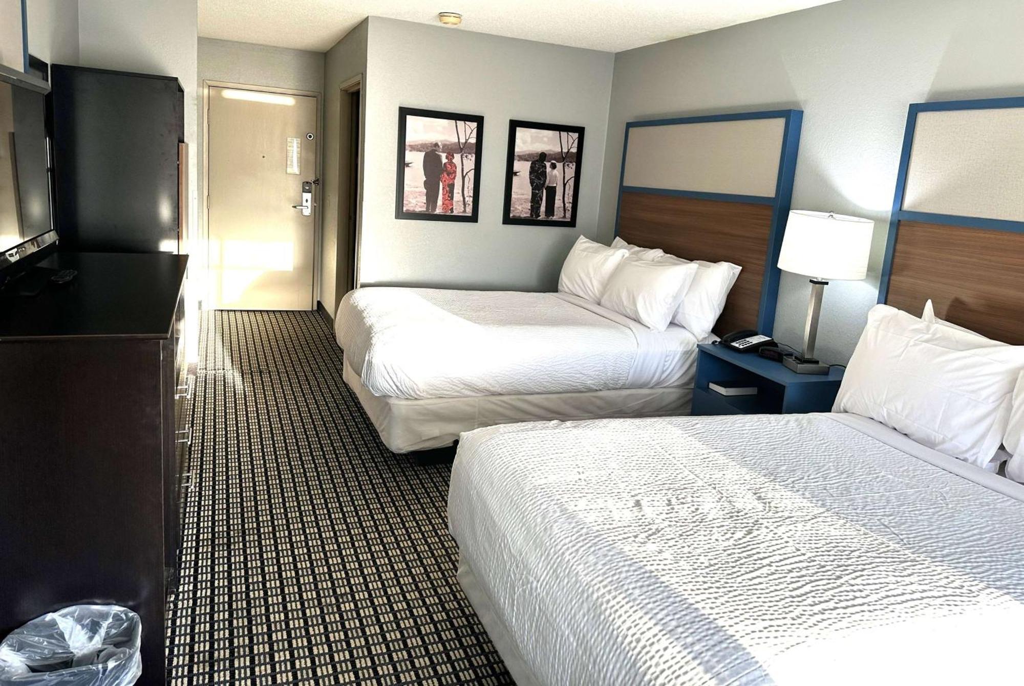 Americinn By Wyndham Reedsburg Buitenkant foto