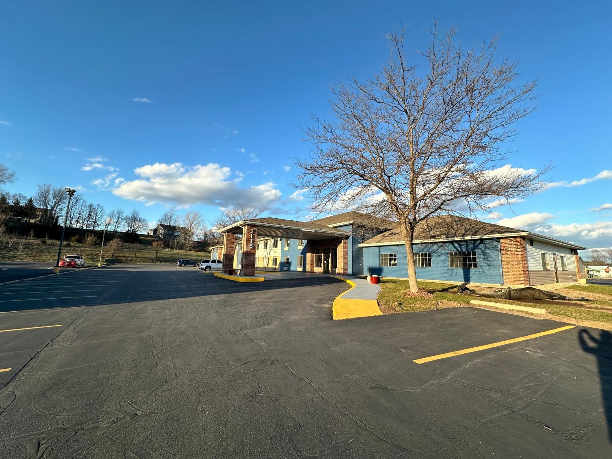 Americinn By Wyndham Reedsburg Buitenkant foto