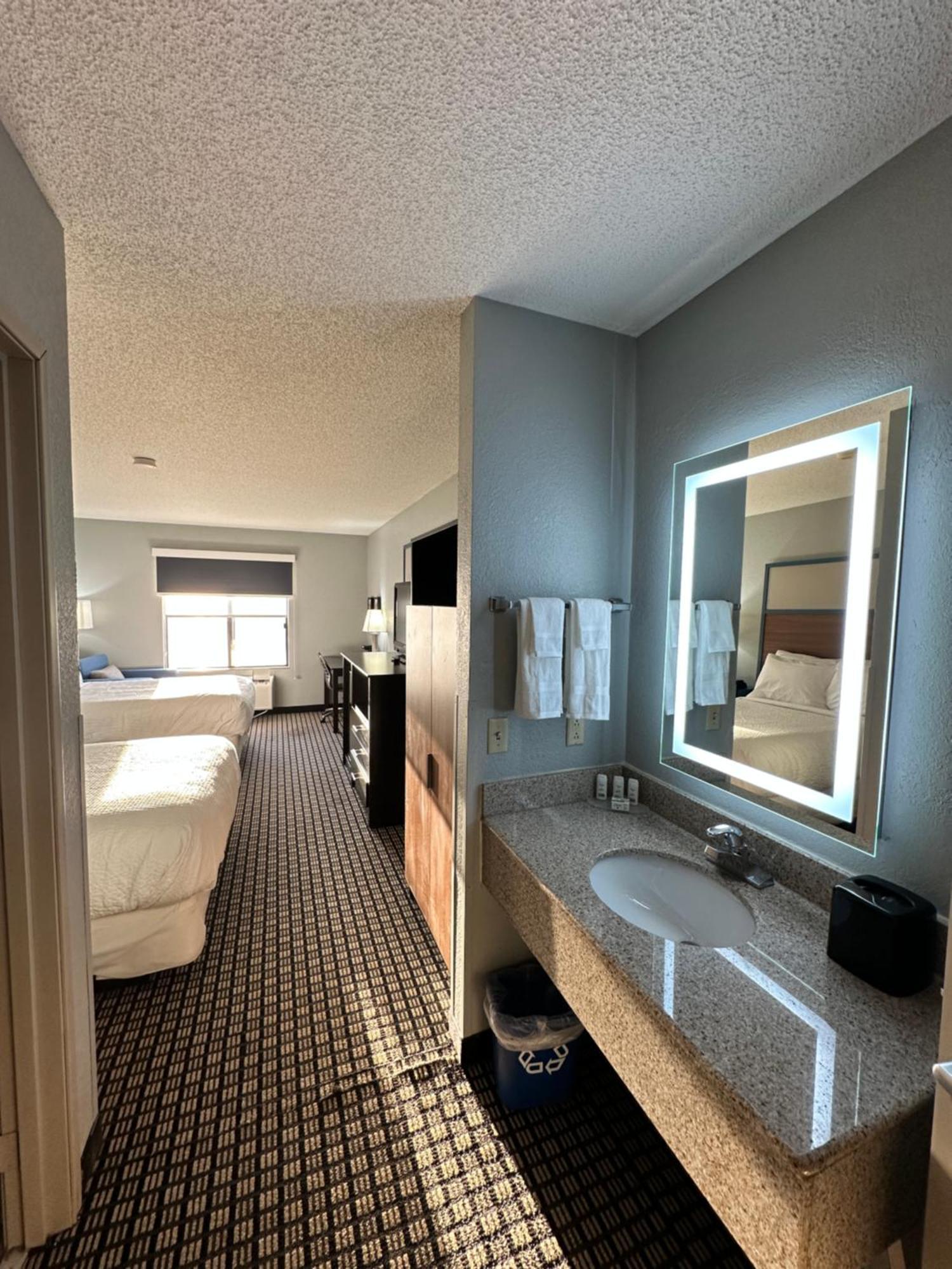 Americinn By Wyndham Reedsburg Buitenkant foto