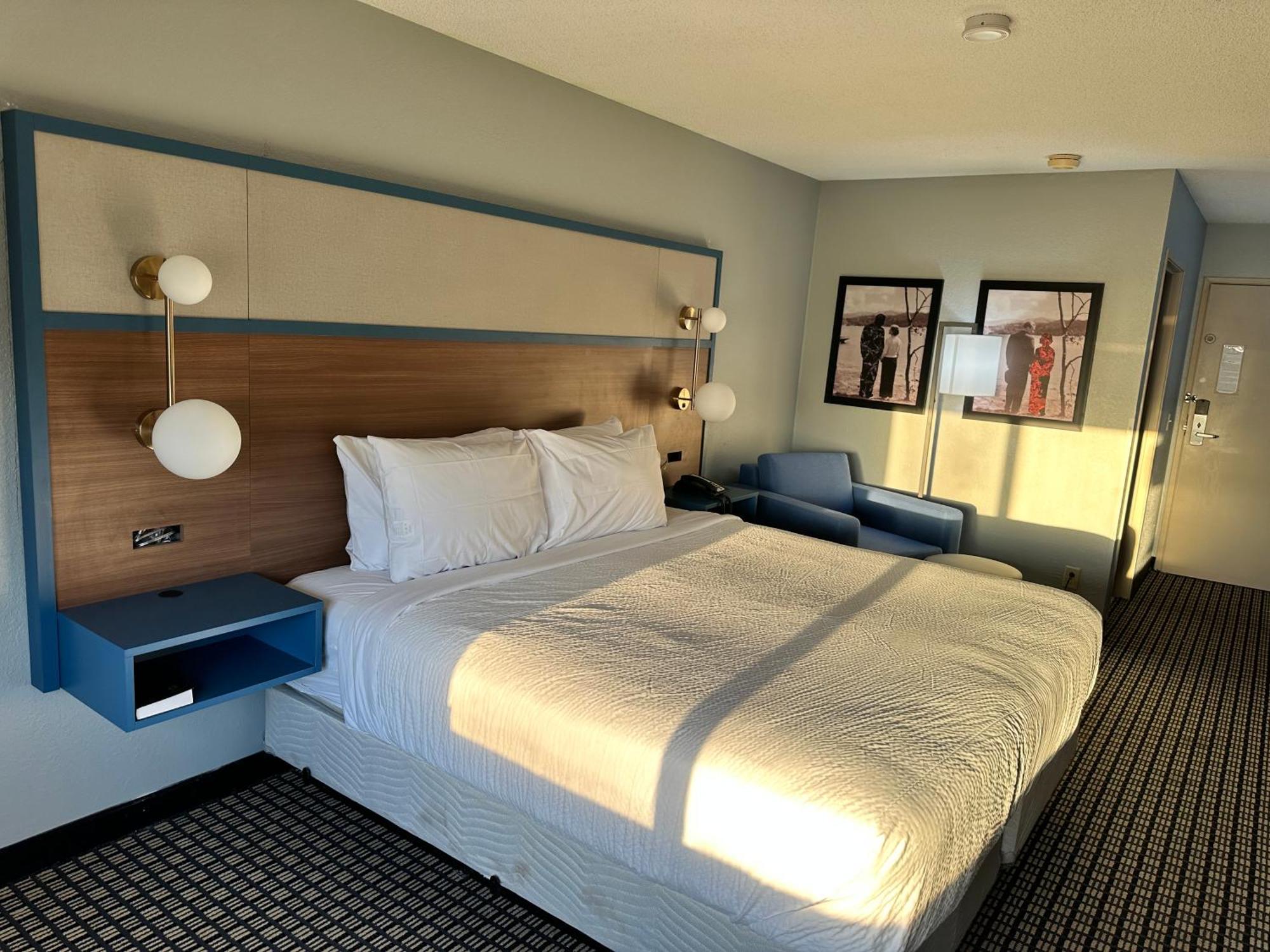 Americinn By Wyndham Reedsburg Buitenkant foto