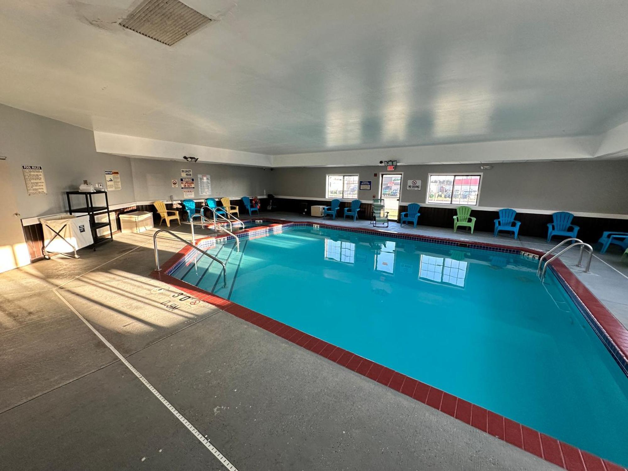 Americinn By Wyndham Reedsburg Buitenkant foto