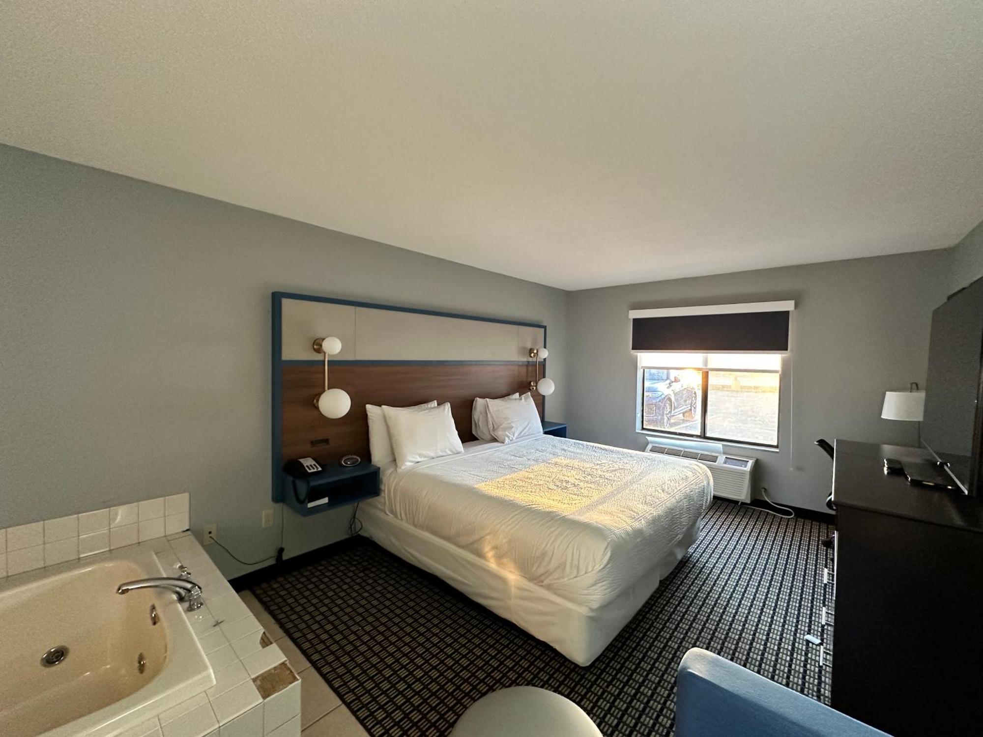 Americinn By Wyndham Reedsburg Buitenkant foto