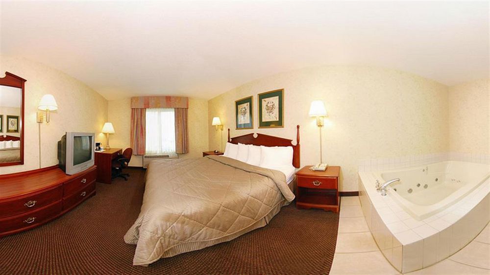 Americinn By Wyndham Reedsburg Buitenkant foto